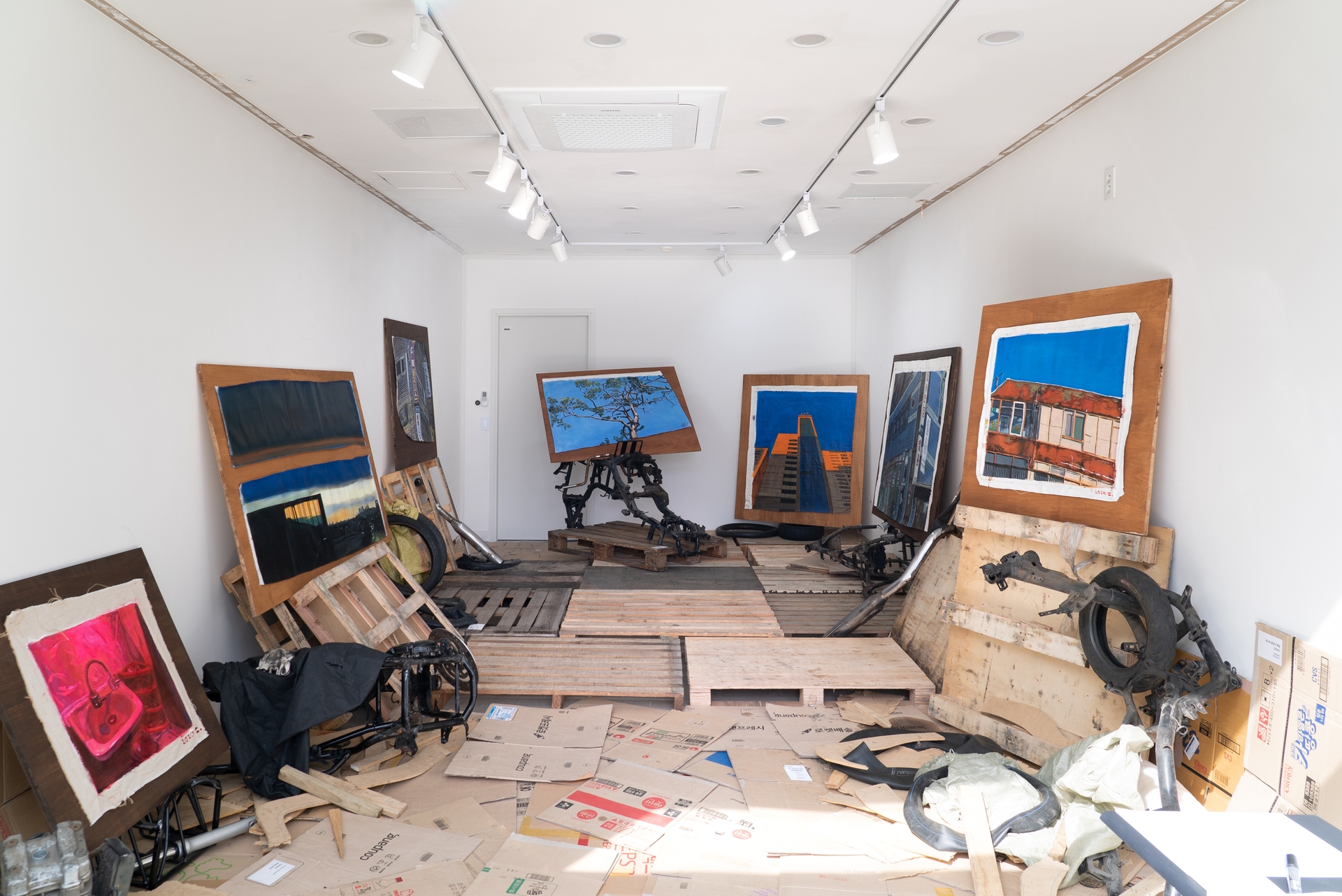 Landscapes Impossible to Demolish