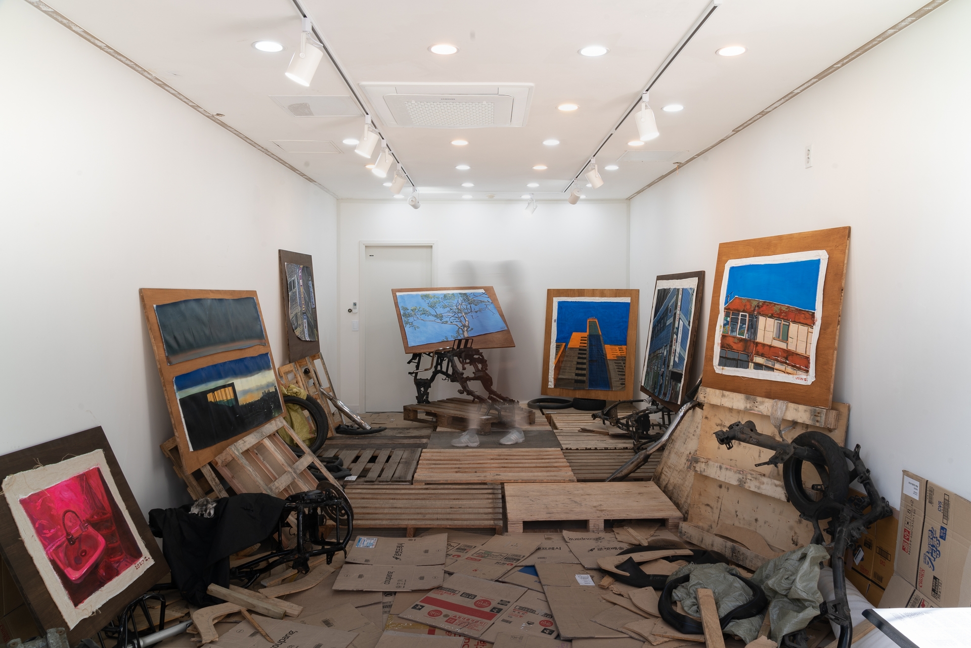 Art Space Cargo showcase gallery 1