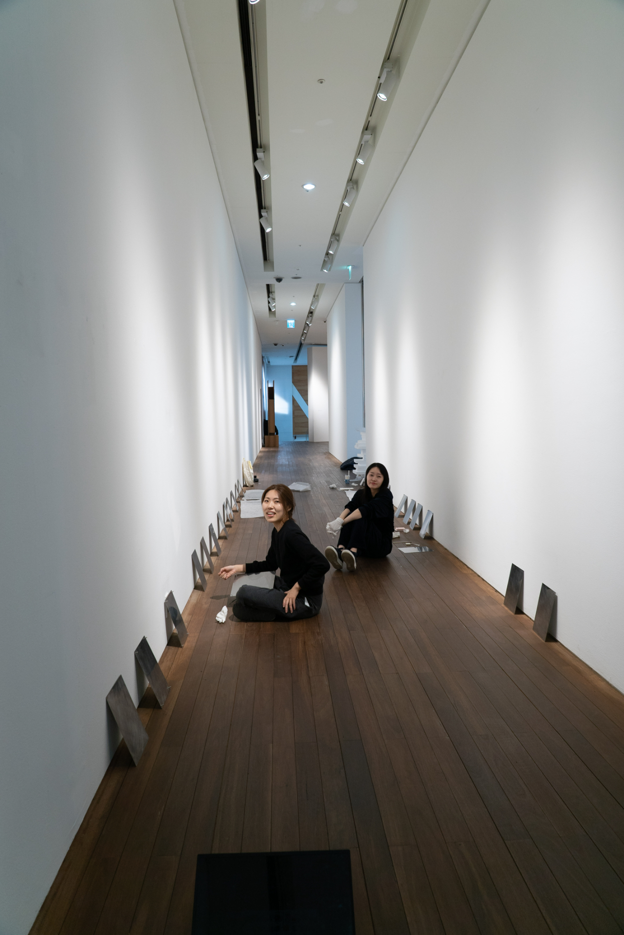 SNU Emerging Artists Special Exhibition showcase gallery 2